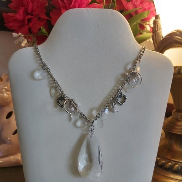 White Faux Beads Necklace - Picture 1 of 1